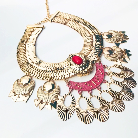 big bold statement necklaces